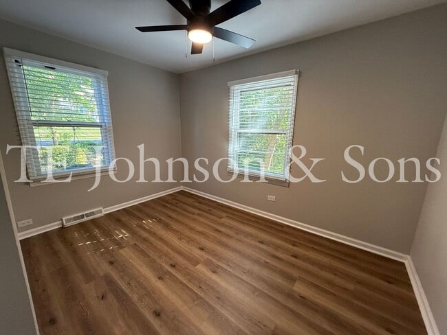 Building Photo - Charming 2 Bedroom Home with Basement & Modern Updates in Winston-Salem