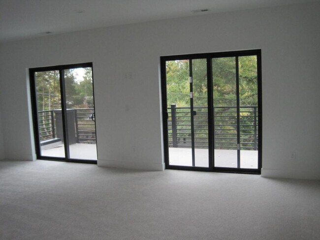 Building Photo - 212 SW 129th St