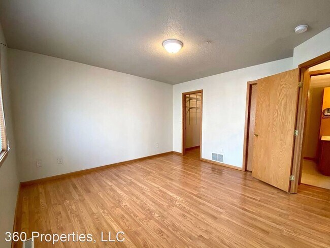 Building Photo - 3 br, 2 bath House - 2939 Wheatland Drive