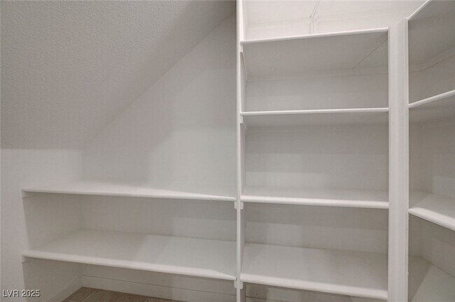 Building Photo - 2537 Monolith St