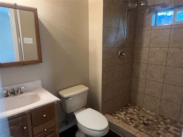 Building Photo - 2914 Ravine Cir