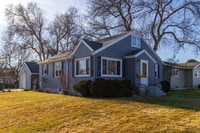 Building Photo - 1204 Avenue E