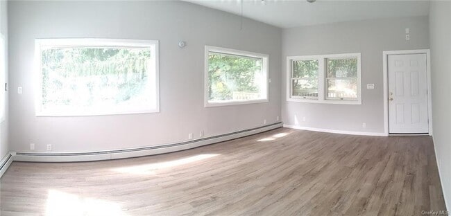 Building Photo - 47 E Main St