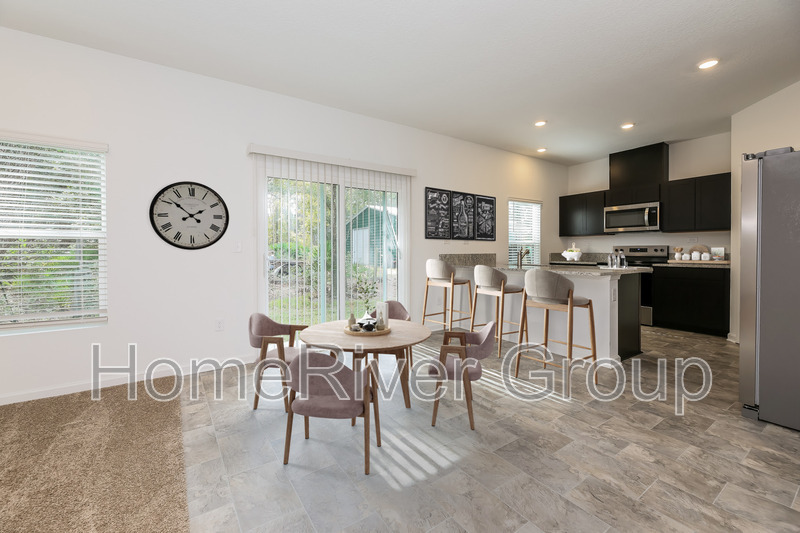 Building Photo - 4990 Bramante Dr