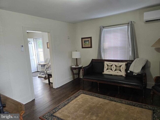 Building Photo - 1358 Graves Mill Rd