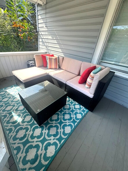 Building Photo - 113 Crestmont Rd