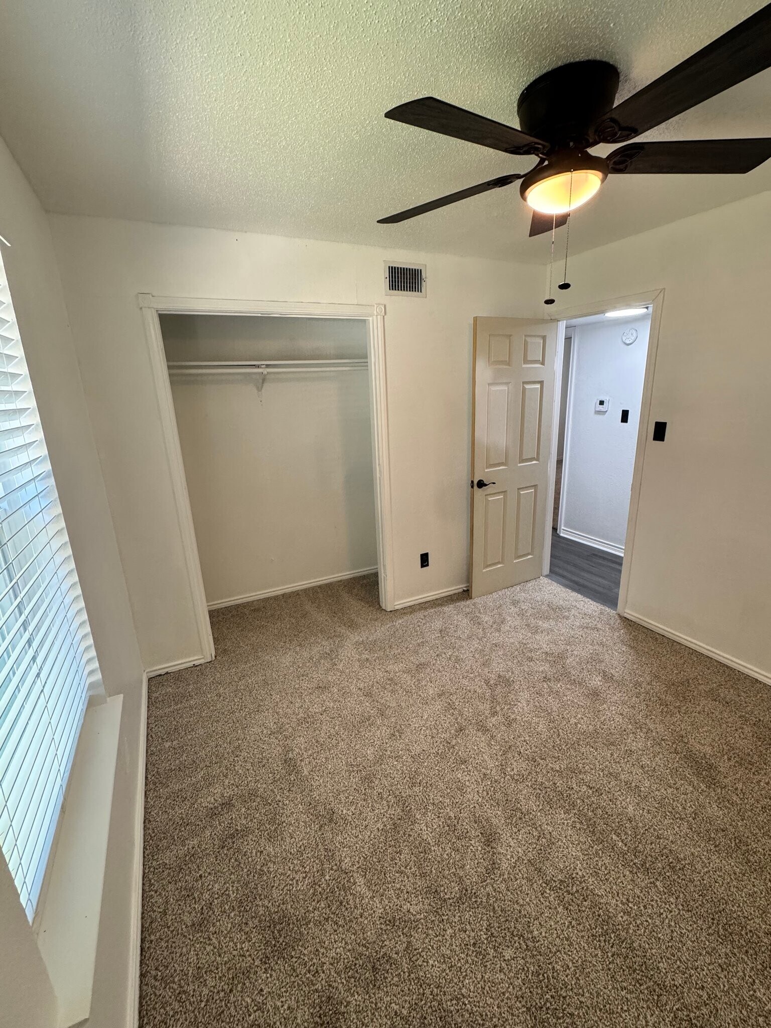 Building Photo - 821 Vernon Ct