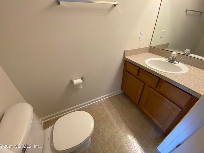 Building Photo - 445 Scrub Jay Dr
