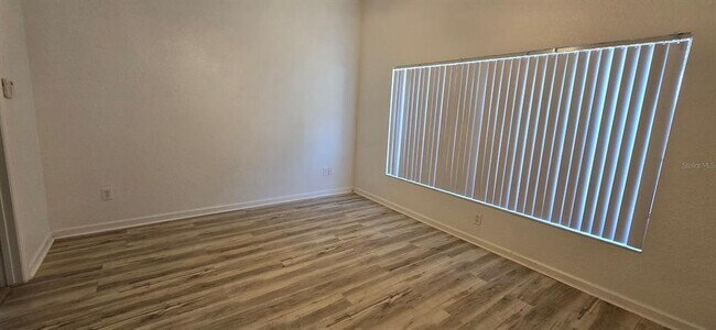 Building Photo - 4126 SW 51st Ct