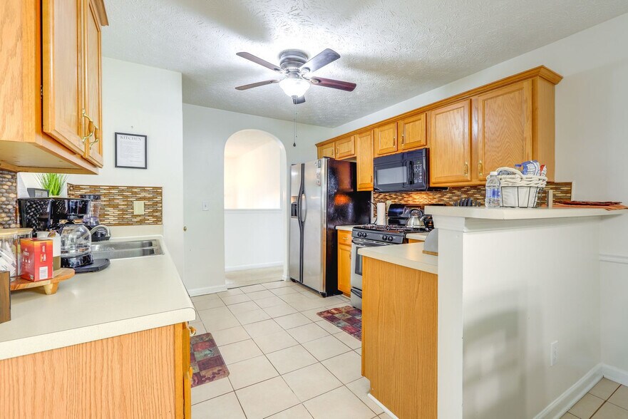 Building Photo - 10709 Barberry Dr