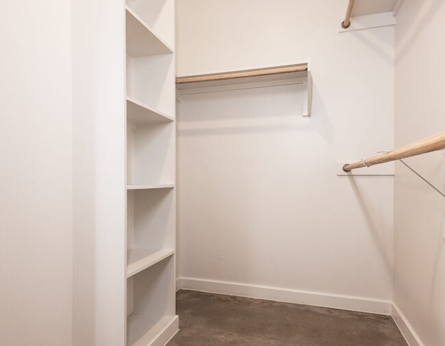 Building Photo - Apartment for Rent