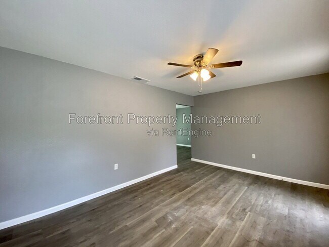 Building Photo - 4331 Avenida Prima St