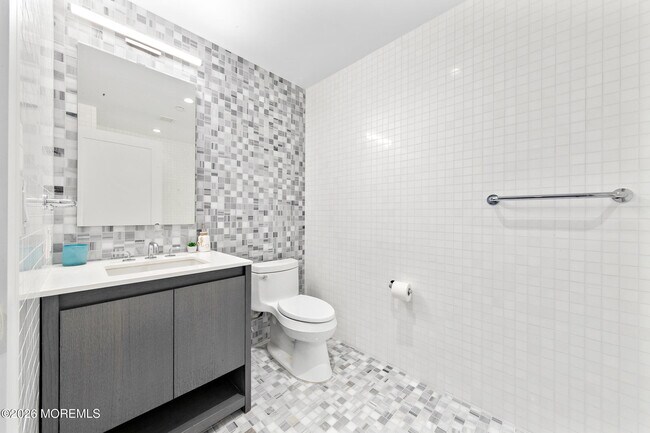 Building Photo - 15 Morris Ave