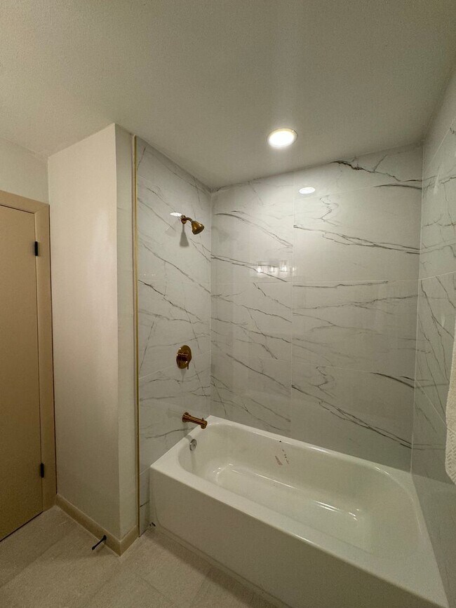 Building Photo - 1703 Terrace Dr