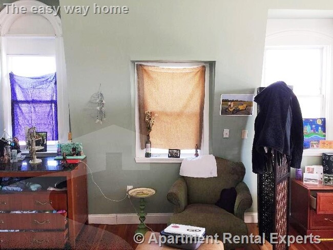 Building Photo - 358 Broadway