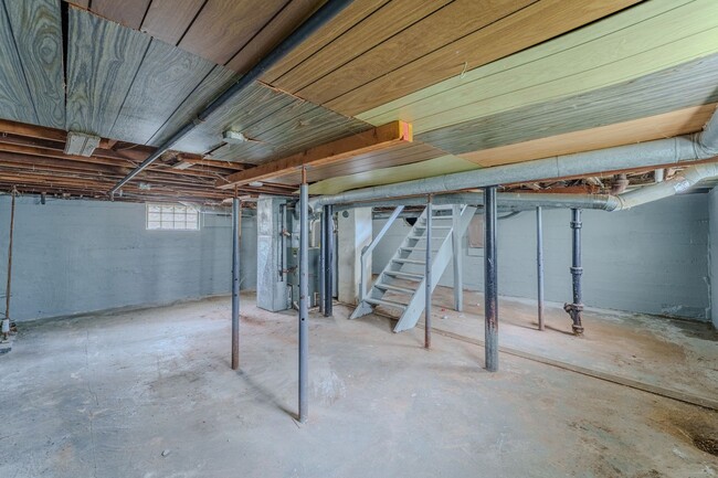 Building Photo - Completely redone 2 bedroom with 2 car garage