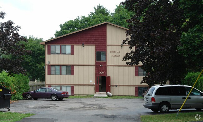 Primary Photo - 1206 Spring St
