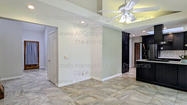 Building Photo - 15068 Mountain Spring St