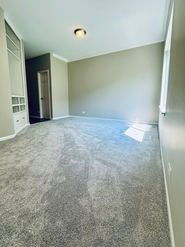 Building Photo - 404 N Patriot Dr