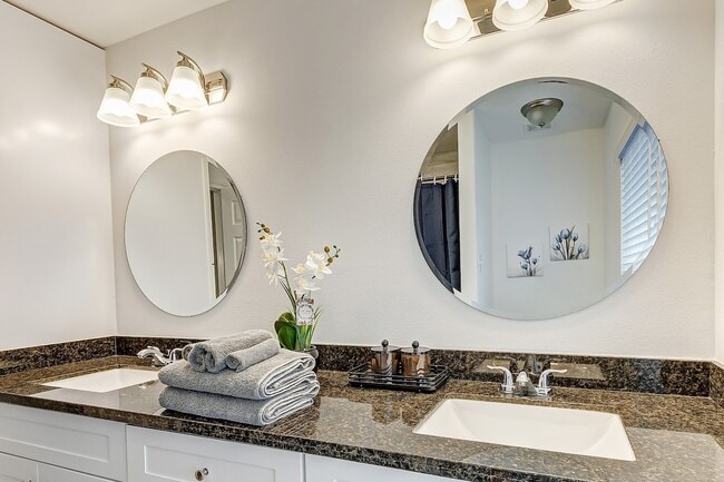 Building Photo - 14510 Sanour Dr