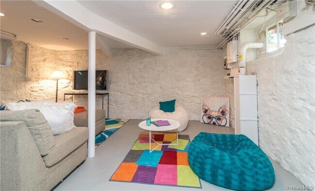 Building Photo - 1 Senate Pl