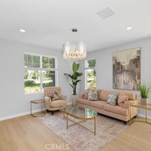 Building Photo - 136 Modjeska