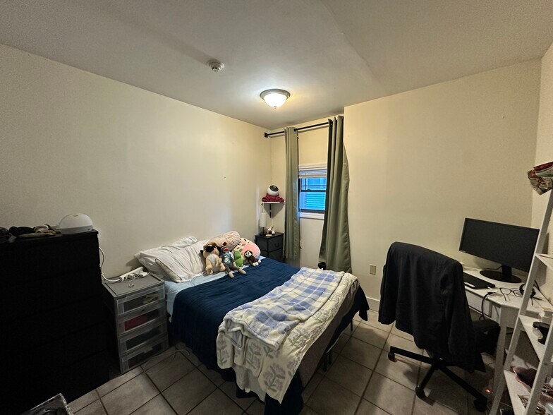 Building Photo - 1451 Tremont St