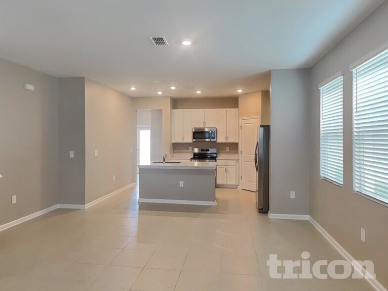 Building Photo - 728 Squire Ave