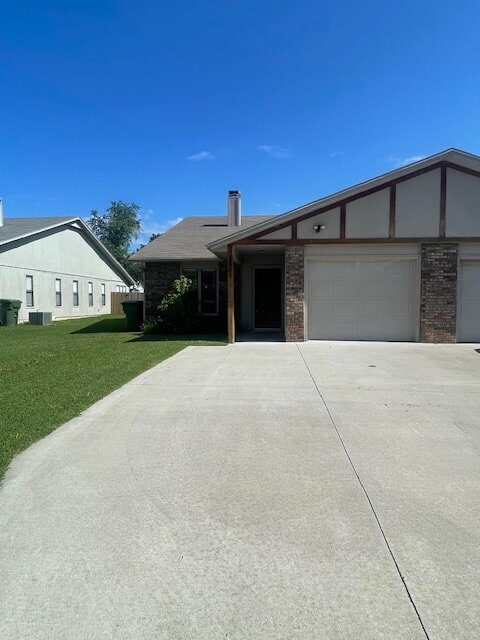 Building Photo - "Spacious 3-Bed, 2-Bath Duplex Retreat in ...