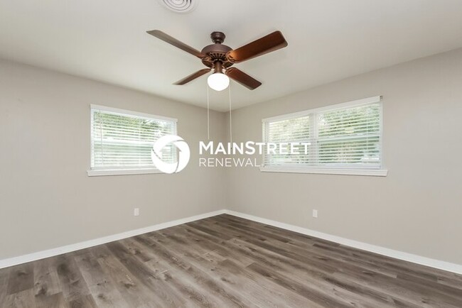 Building Photo - 5311 Ridgeway Dr