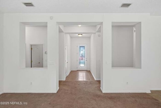 Building Photo - 872 Collinswood Dr W