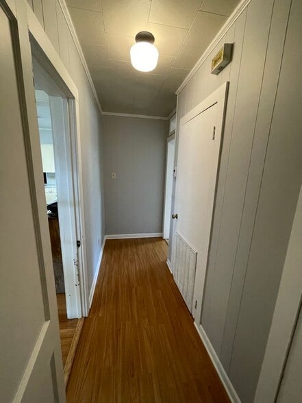 Building Photo - 208 St George St