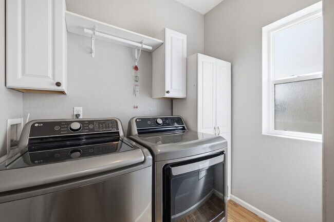 Building Photo - "Charming 3-Bedroom Home with 2.5 Baths on Kirk Street – 1744 sq ft of Comfort in Denver!"
