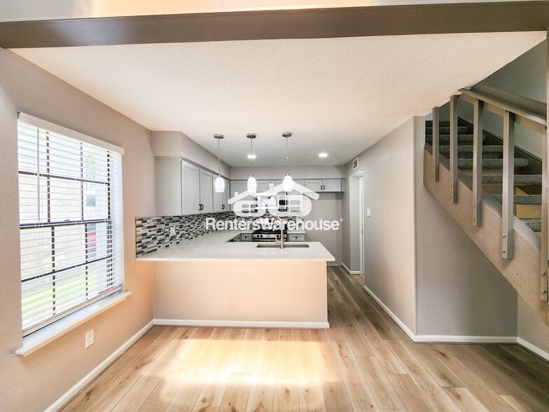 Building Photo - 13427 Garden Grove St