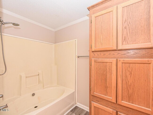 Building Photo - 4304 Amherst St