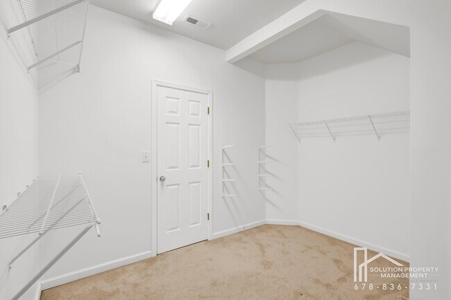 Building Photo - 1952 Barrett Knoll Ct NW