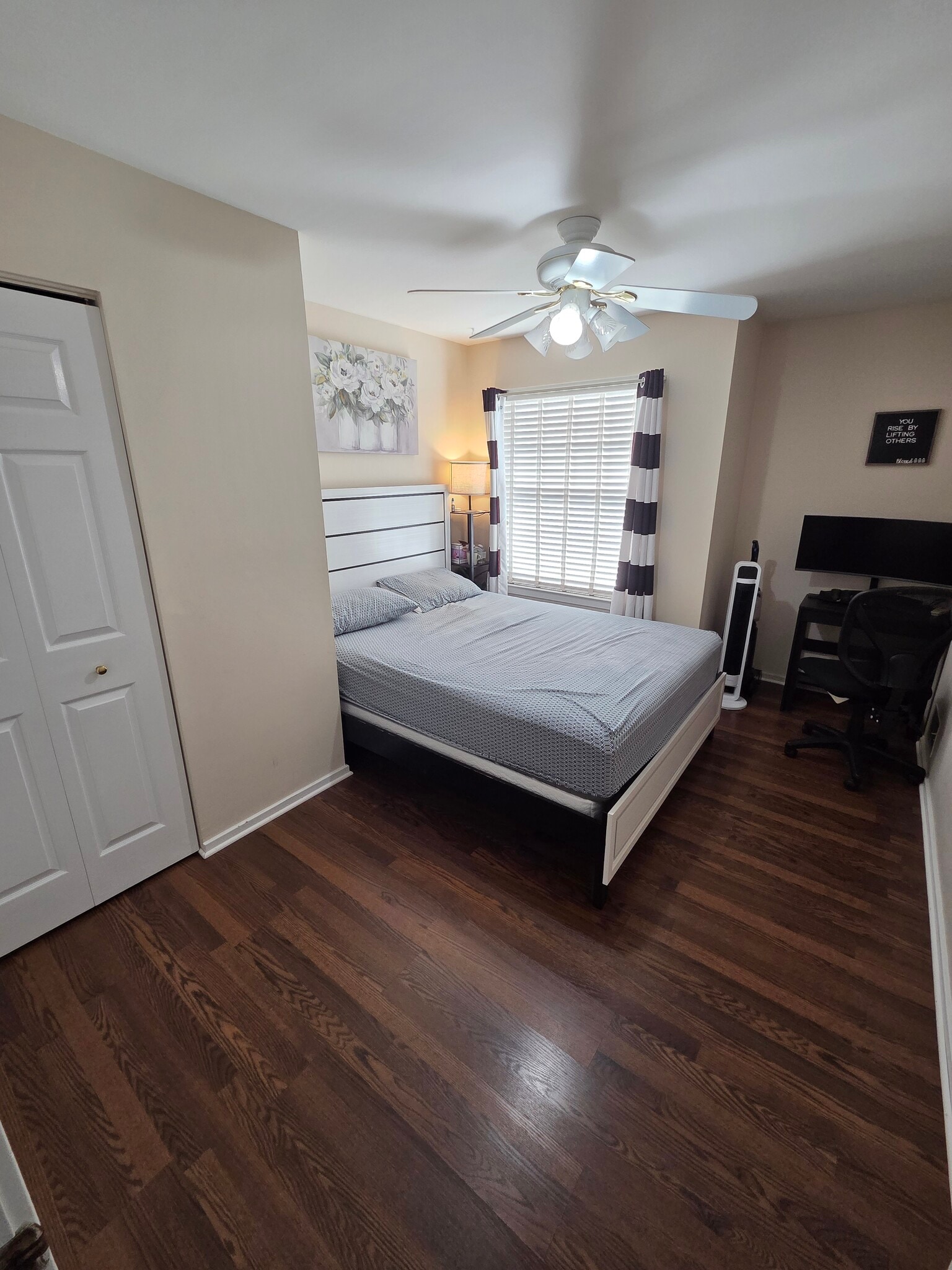 Guest bedroom - 262 Hedgerow Rd