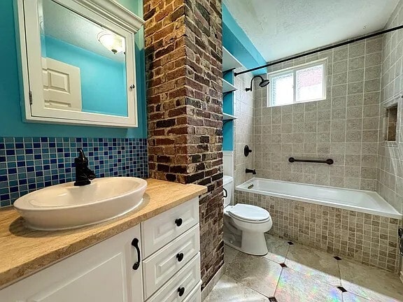 Bathroom - 22 Pembroke St