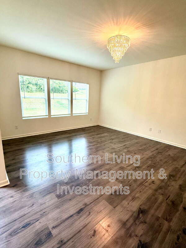 Building Photo - 4014 Beacon Ave