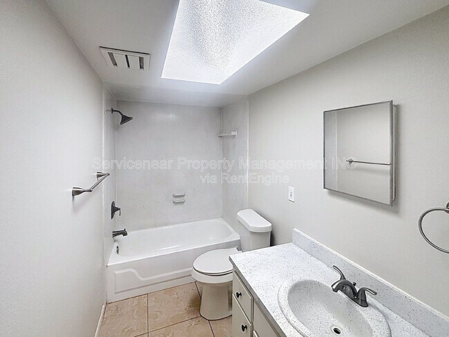 Building Photo - 10597 101st Ave