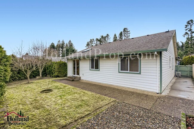 Building Photo - Lovely 3-Bedroom Hillsboro Home with A/C!