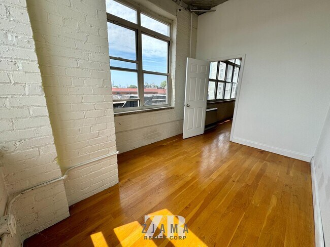 Building Photo - 1087 Flushing Ave