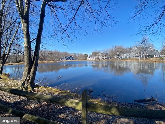Building Photo - 5833 Orchard Hill Ct