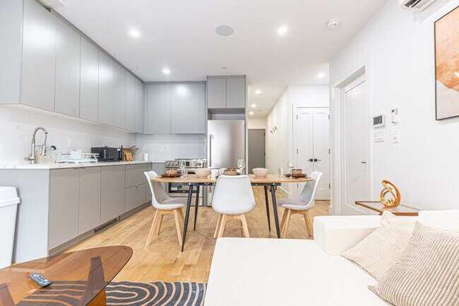 Building Photo - 1255 Decatur St