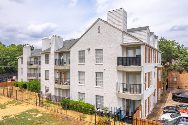 Building Photo - The Gaston Lofts