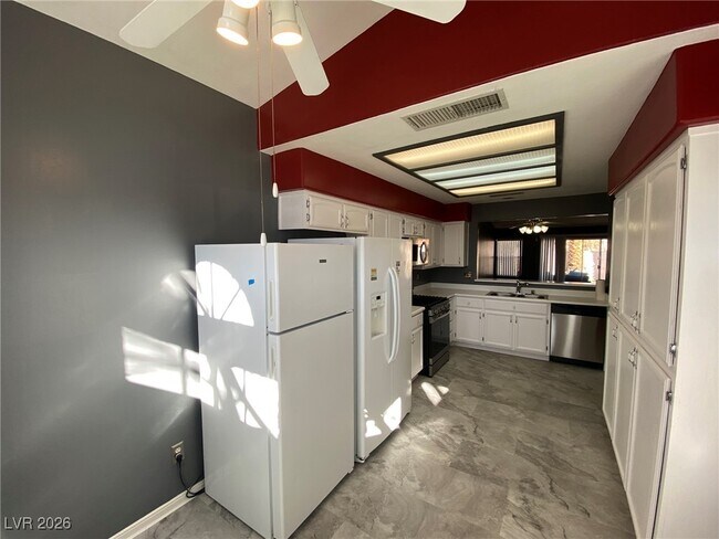 Building Photo - 8090 Kinsella Way