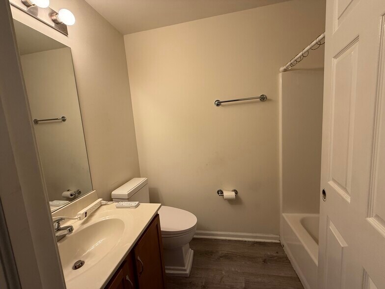 Building Photo - 1504 Crest Park Ct