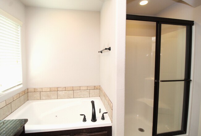 Building Photo - 3038 W Verona Ln