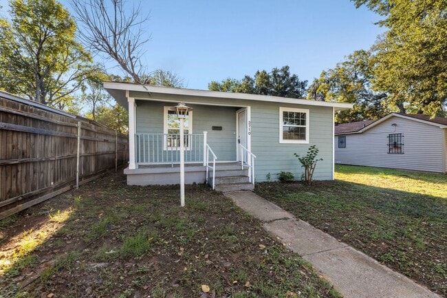 Primary Photo - 3710 Sidney St