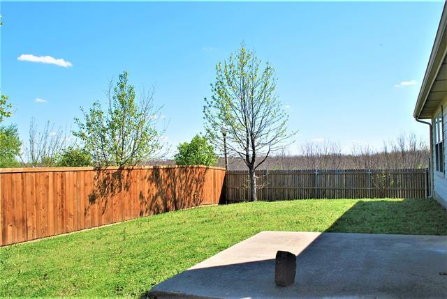 Building Photo - 2200 Lookout Ln